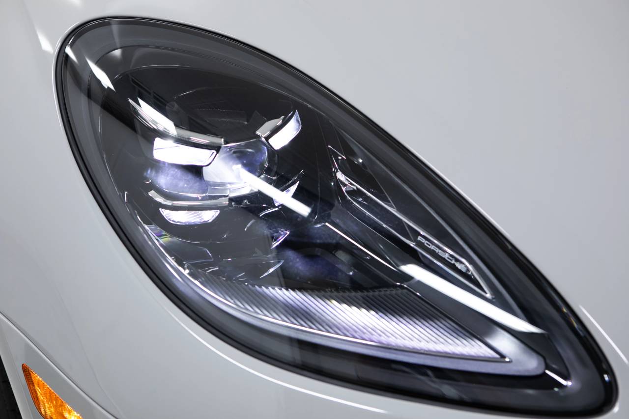 Thumbnail: 2025 Porsche Macan - 15