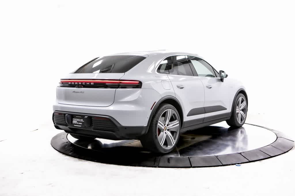 Thumbnail: 2025 Porsche Macan - 7