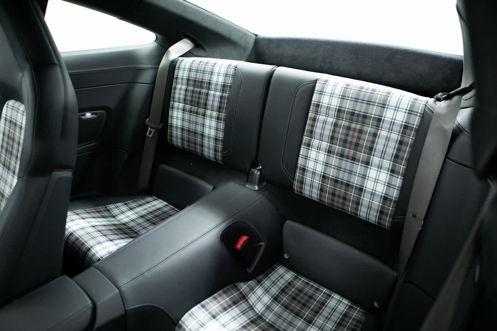 Thumbnail: 2025 Porsche 911 - 28