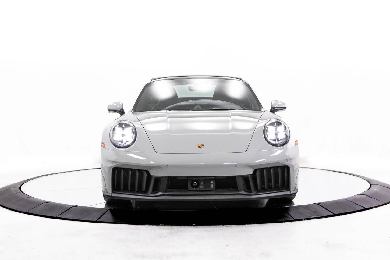 Thumbnail: 2026 Porsche 911 - 10