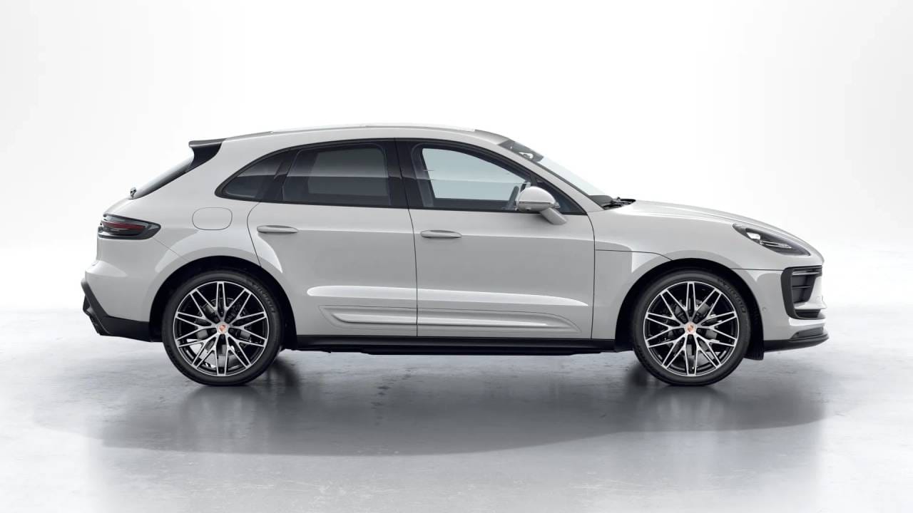 Thumbnail: 2026 Porsche Macan - 7