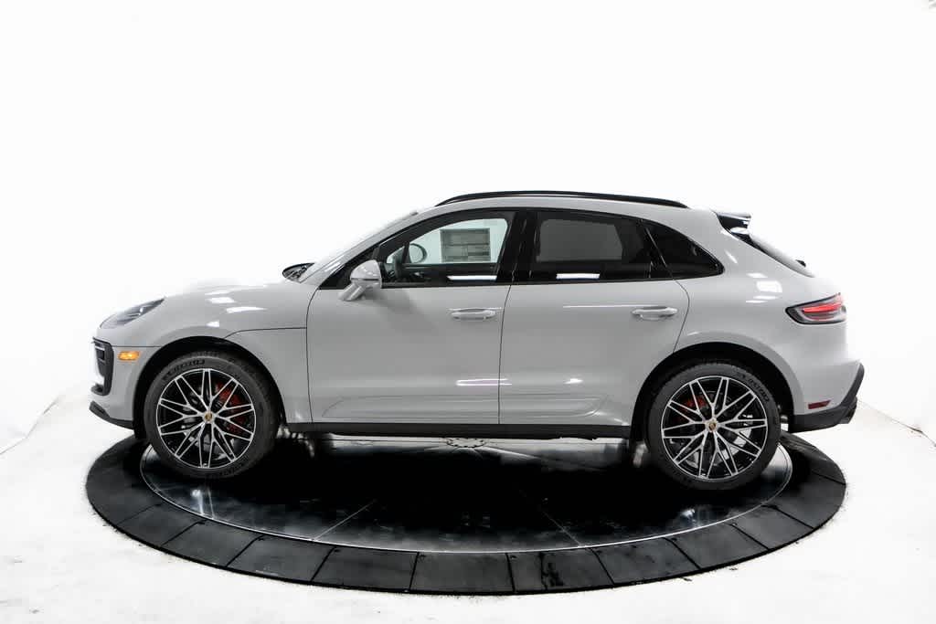 Thumbnail: 2025 Porsche Macan - 2