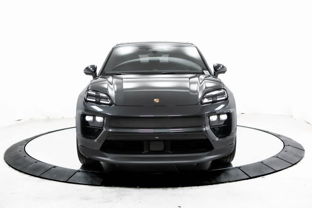 Thumbnail: 2025 Porsche Macan - 10