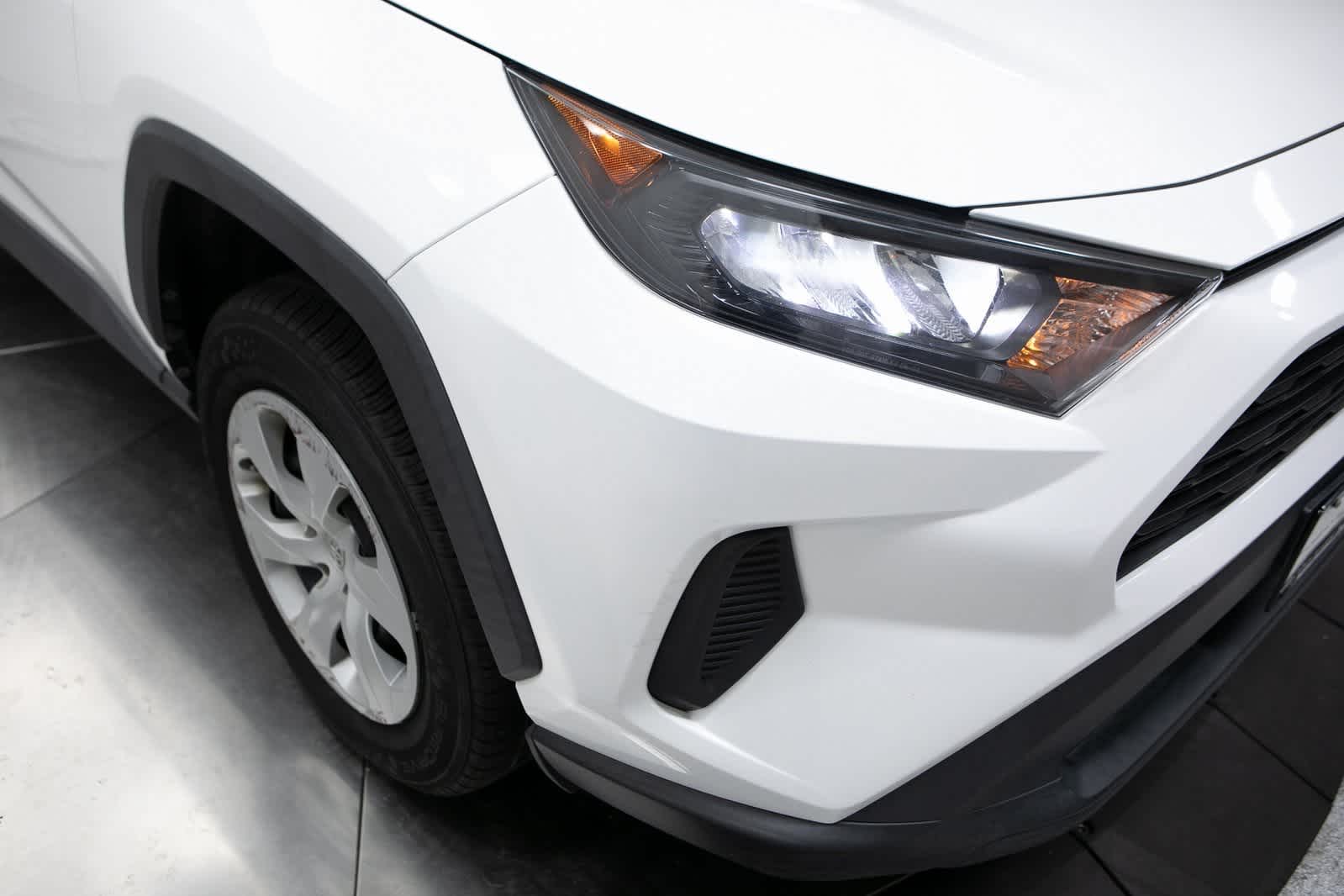 Thumbnail: 2021 Toyota RAV4 - 12