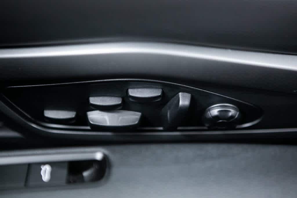 Thumbnail: 2025 Porsche 911 - 17