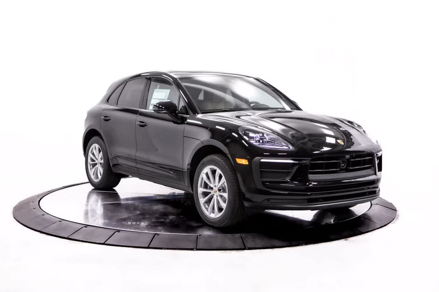 Thumbnail: 2026 Porsche Macan - 9