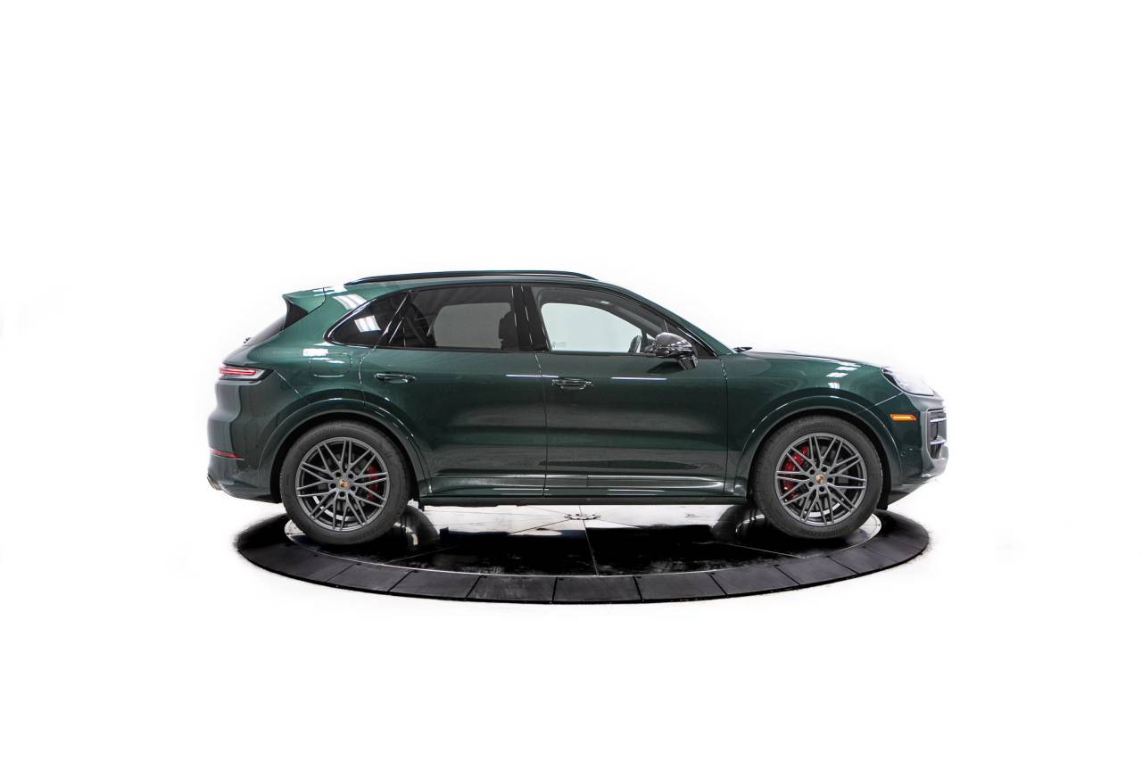 Thumbnail: 2025 Porsche Cayenne - 8