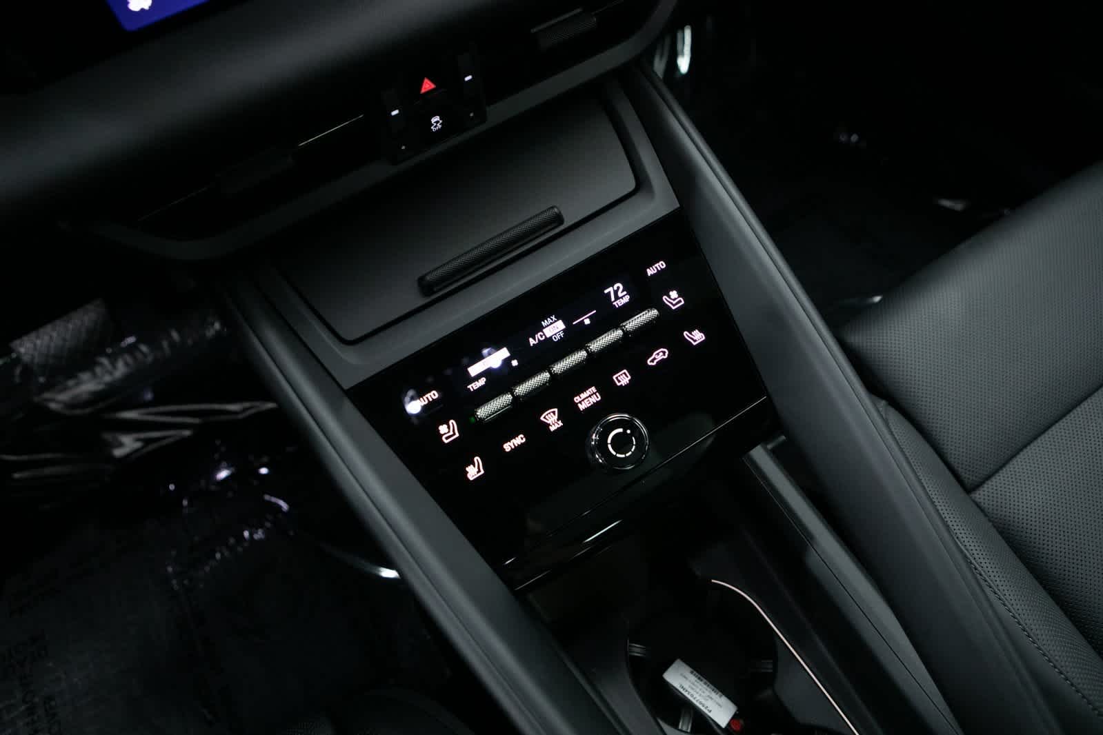 Thumbnail: 2025 Porsche Macan - 21