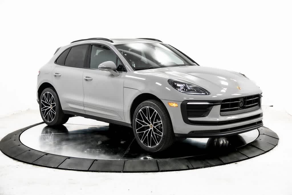 Thumbnail: 2025 Porsche Macan - 9