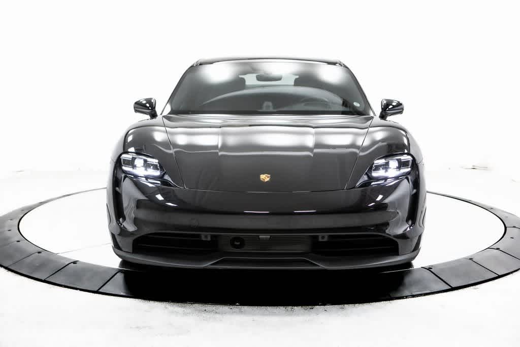 Thumbnail: 2022 Porsche Taycan - 10