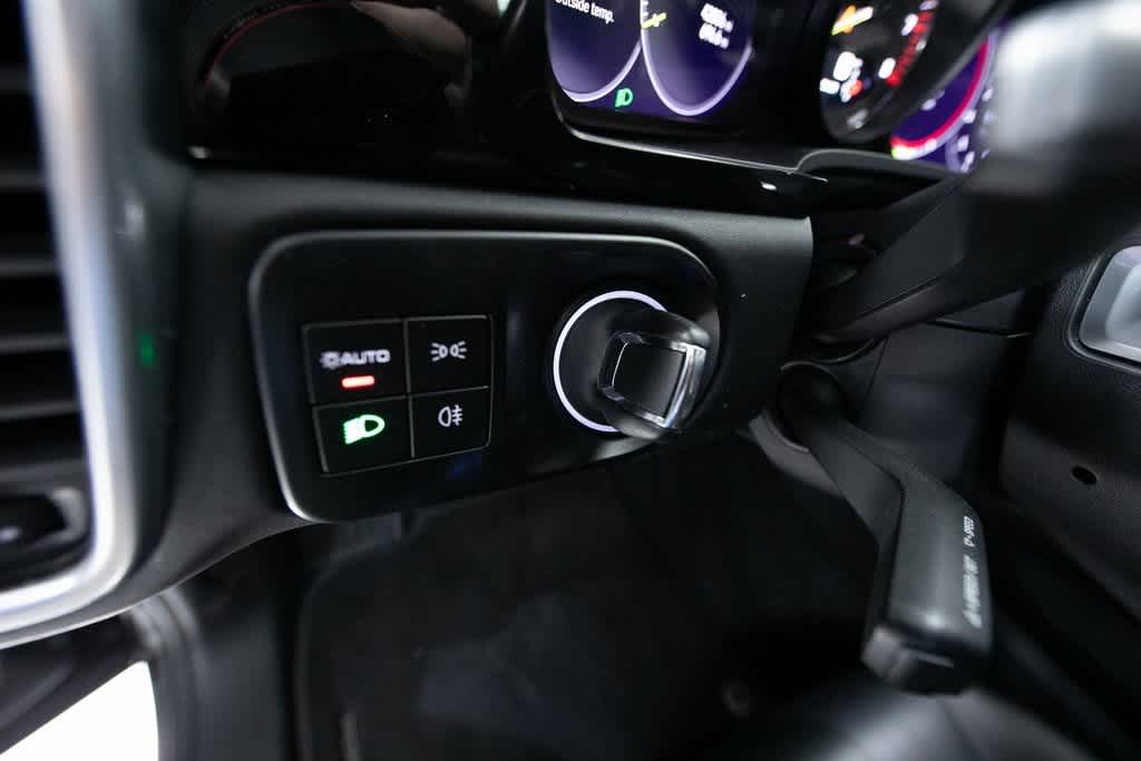 Thumbnail: 2022 Porsche Cayenne - 19