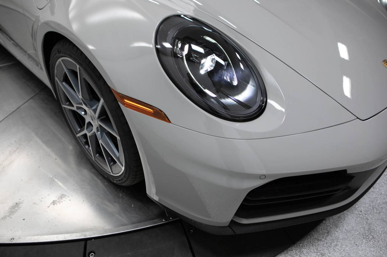 Thumbnail: 2026 Porsche 911 - 12