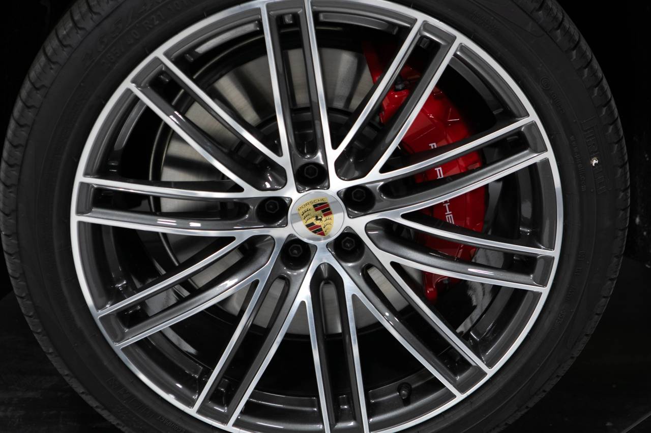 Thumbnail: 2026 Porsche Macan - 11