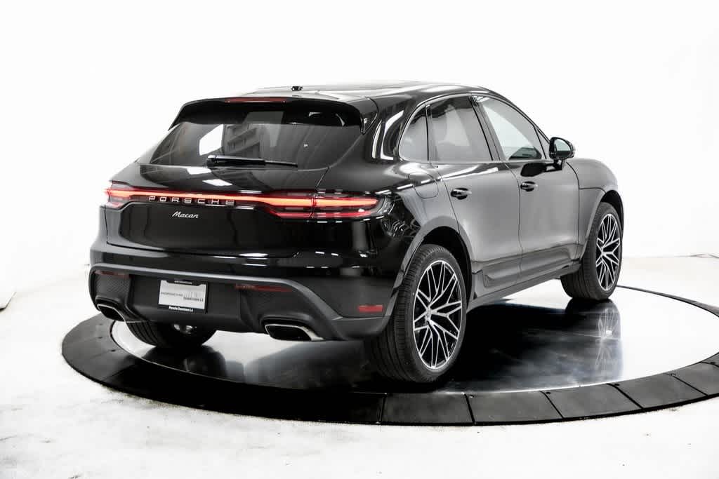Thumbnail: 2025 Porsche Macan - 7