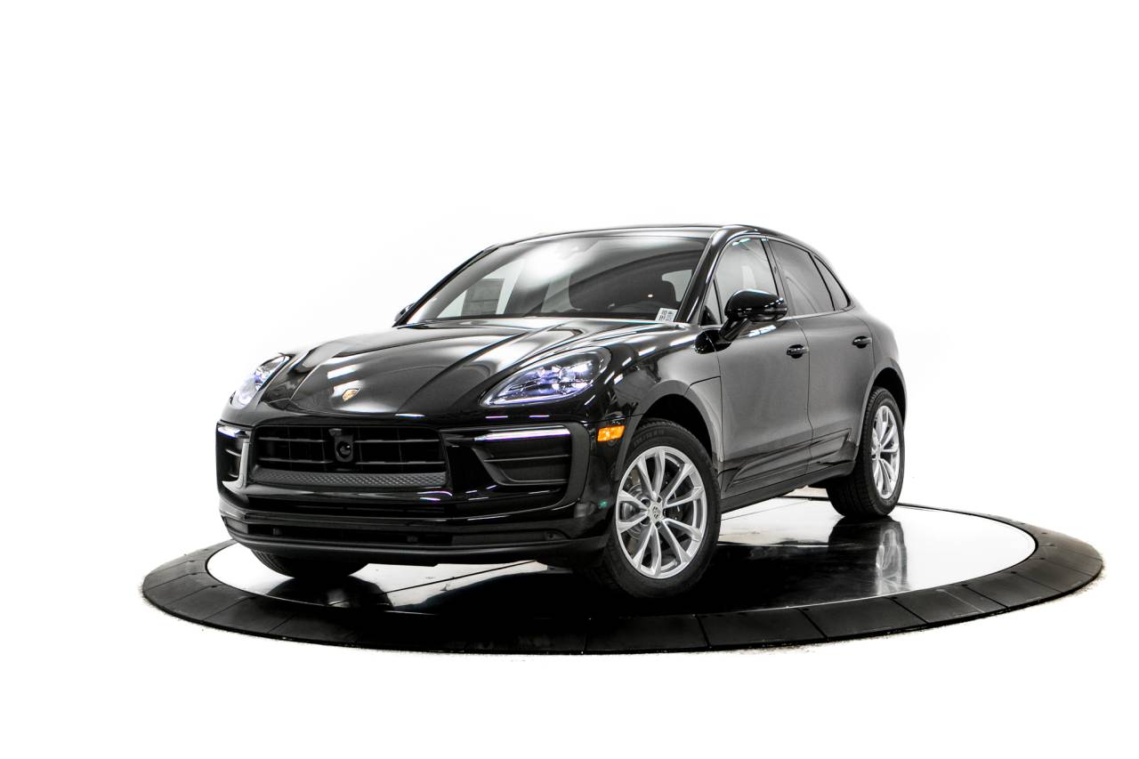 Thumbnail: 2026 Porsche Macan - 1