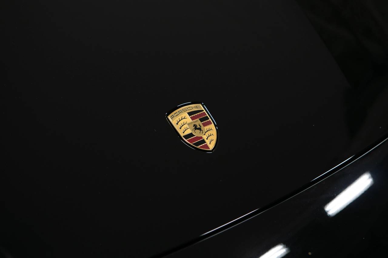 Thumbnail: 2025 Porsche Taycan - 16