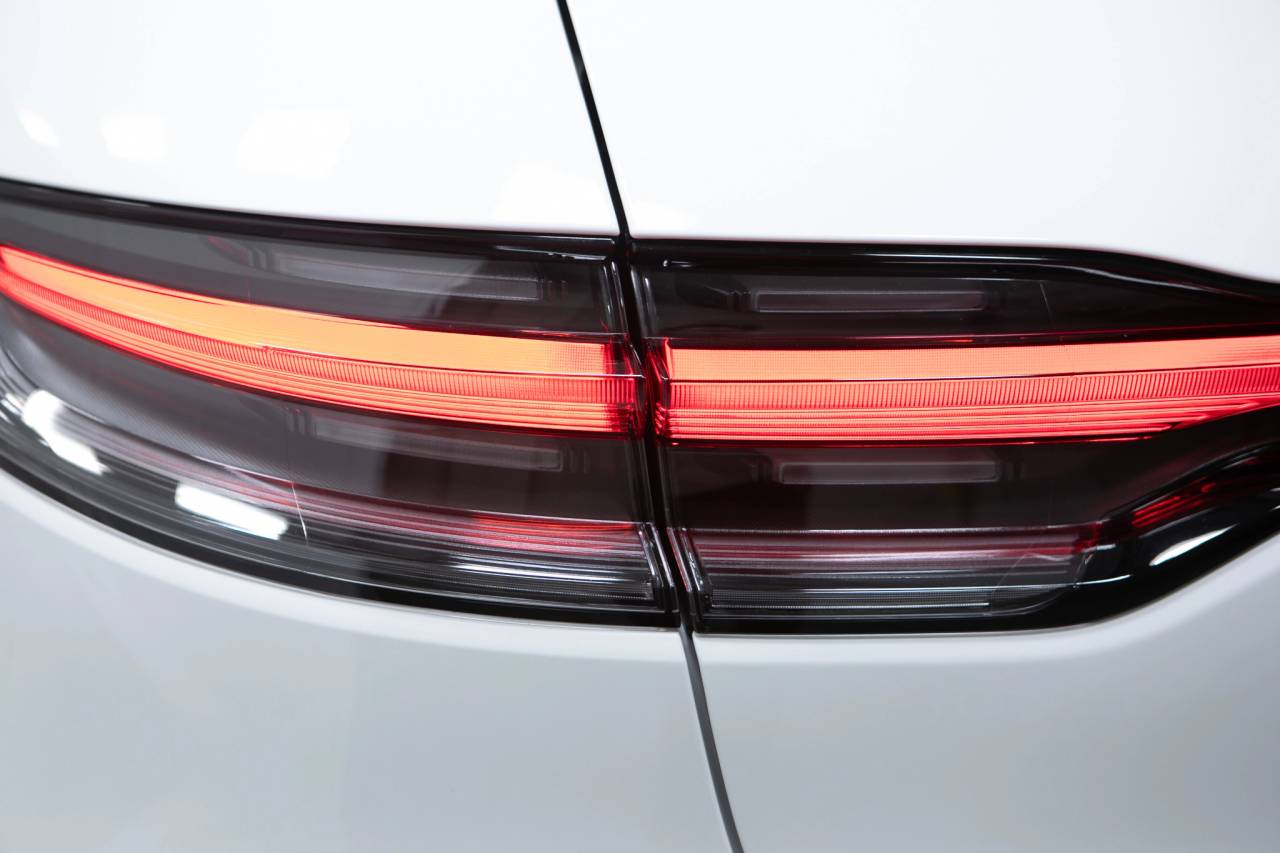 Thumbnail: 2026 Porsche Macan - 16