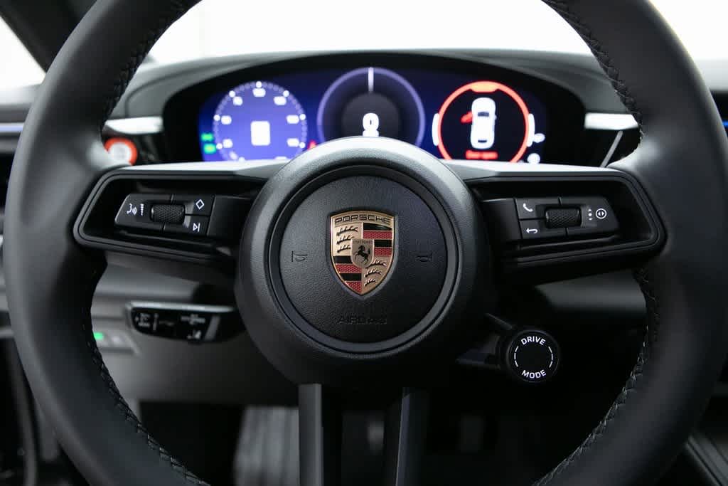 Thumbnail: 2025 Porsche Macan - 14