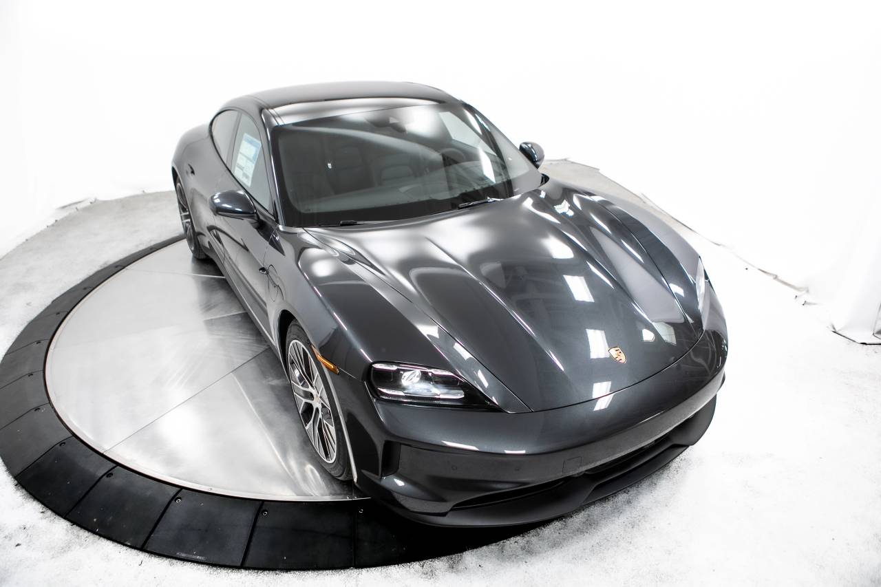 Thumbnail: 2025 Porsche Taycan - 21