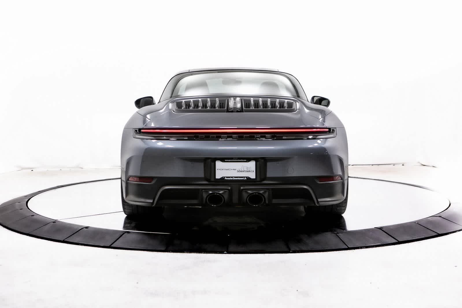 Thumbnail: 2025 Porsche 911 - 6