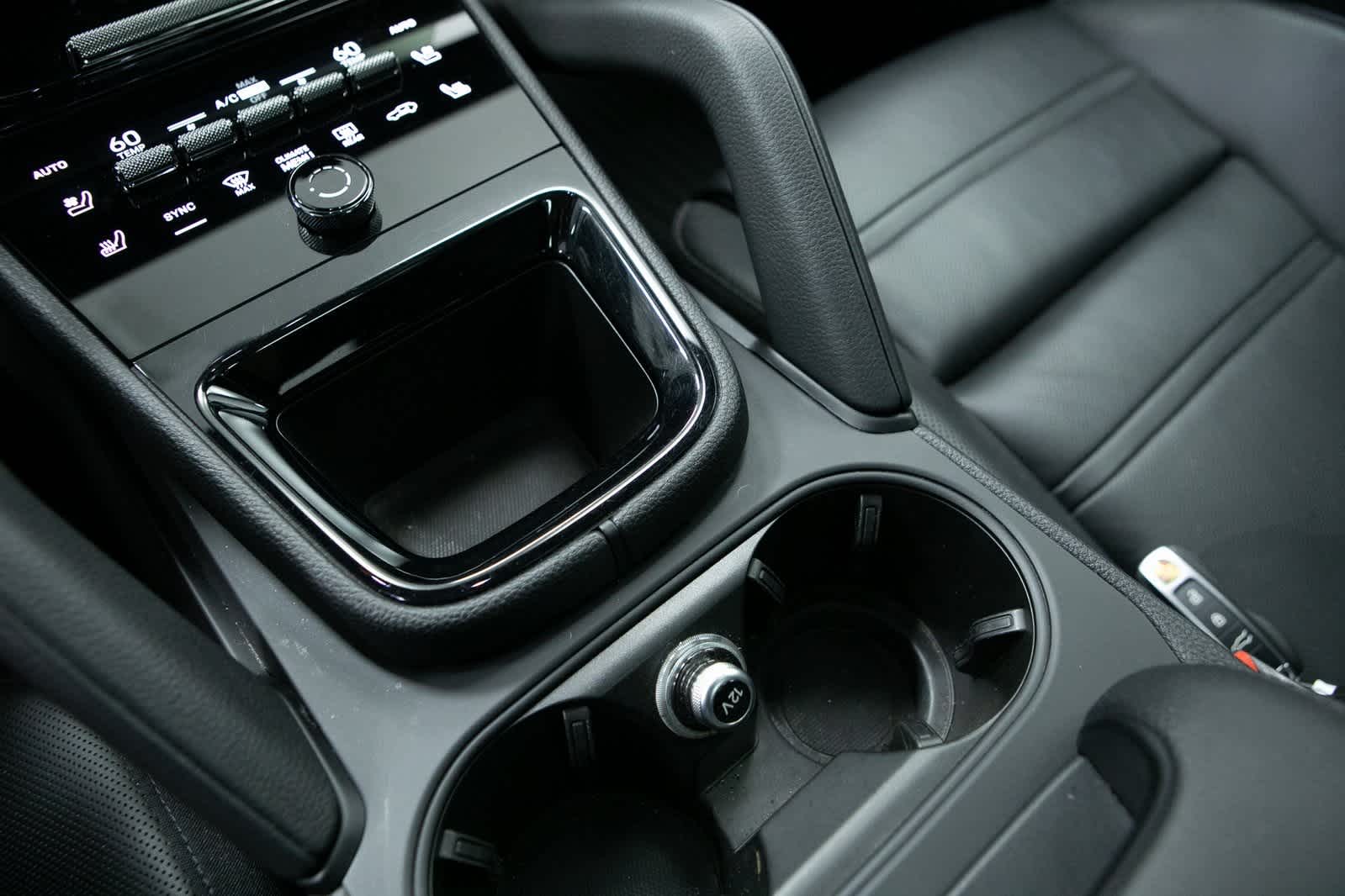 Thumbnail: 2024 Porsche Cayenne - 24