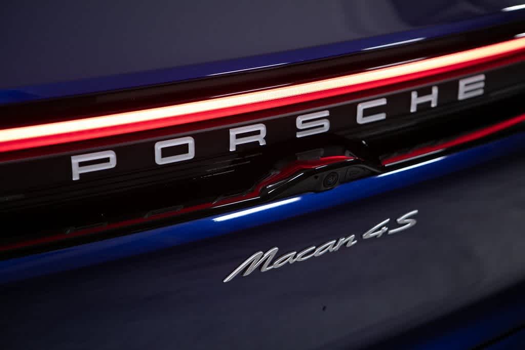Thumbnail: 2025 Porsche Macan - 37