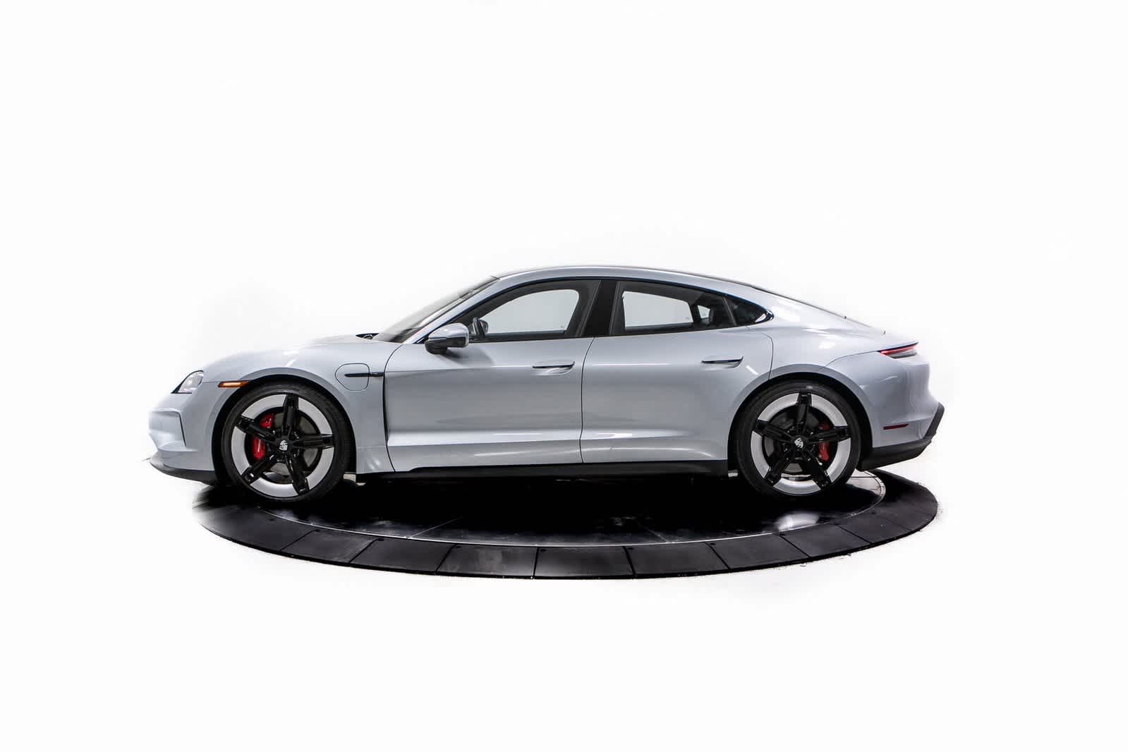 2025 Porsche Taycan 4S photo 2