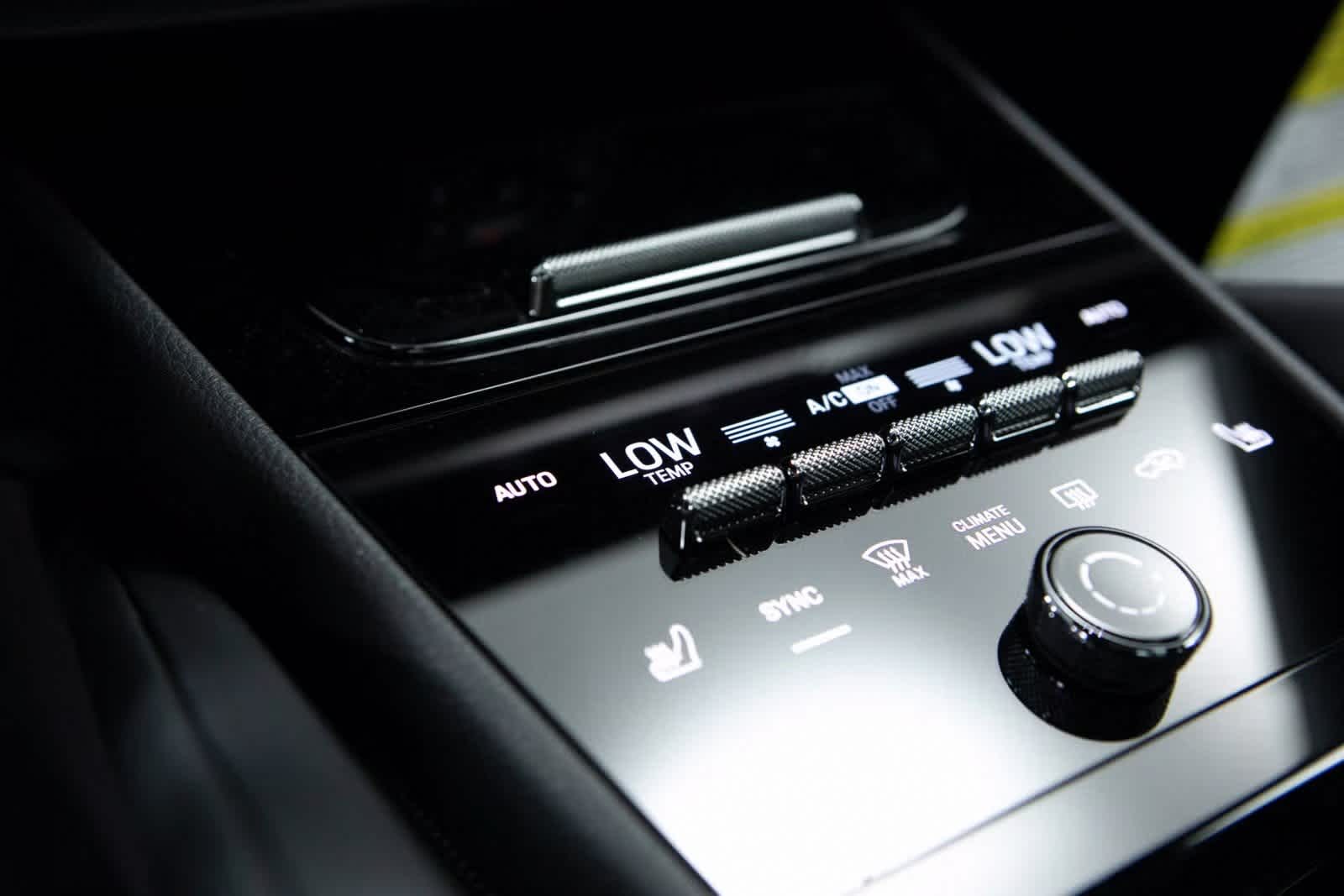 Thumbnail: 2025 Porsche Cayenne - 25