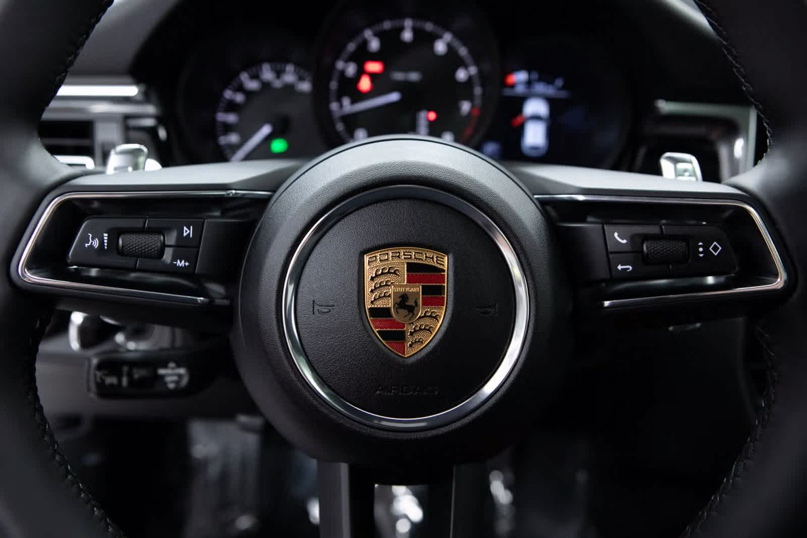 Thumbnail: 2025 Porsche Macan - 14