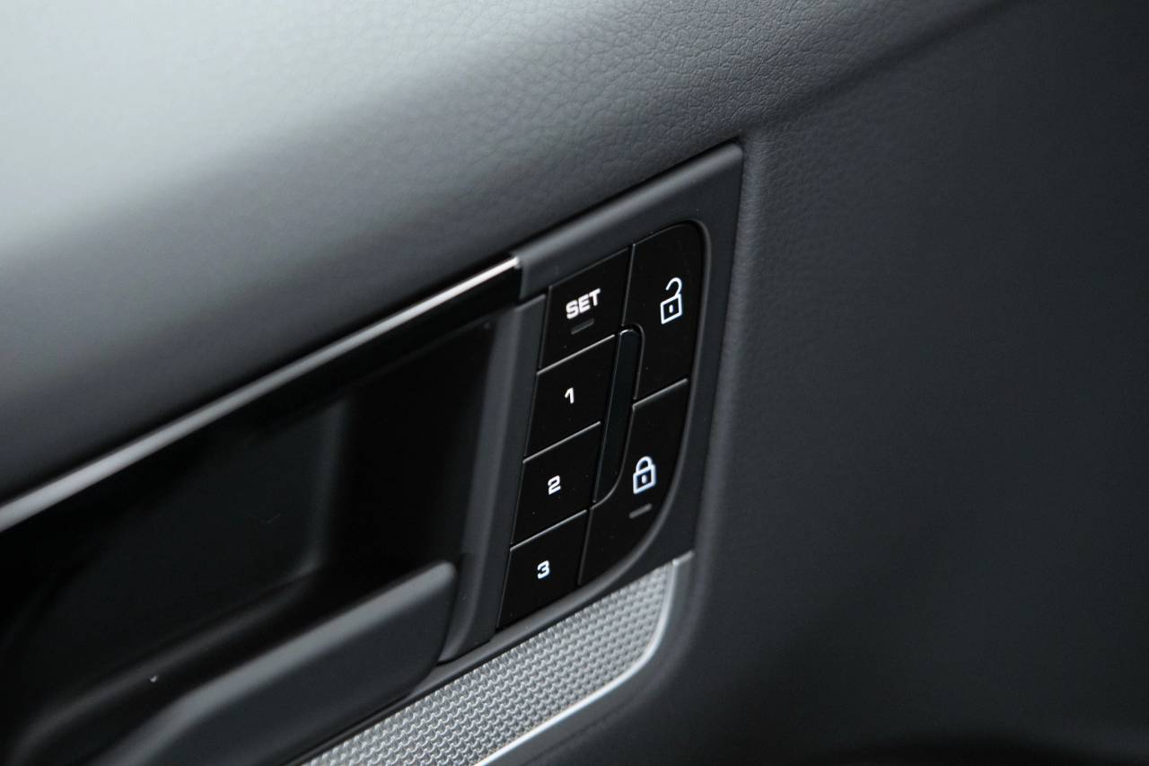 Thumbnail: 2026 Porsche  - 25