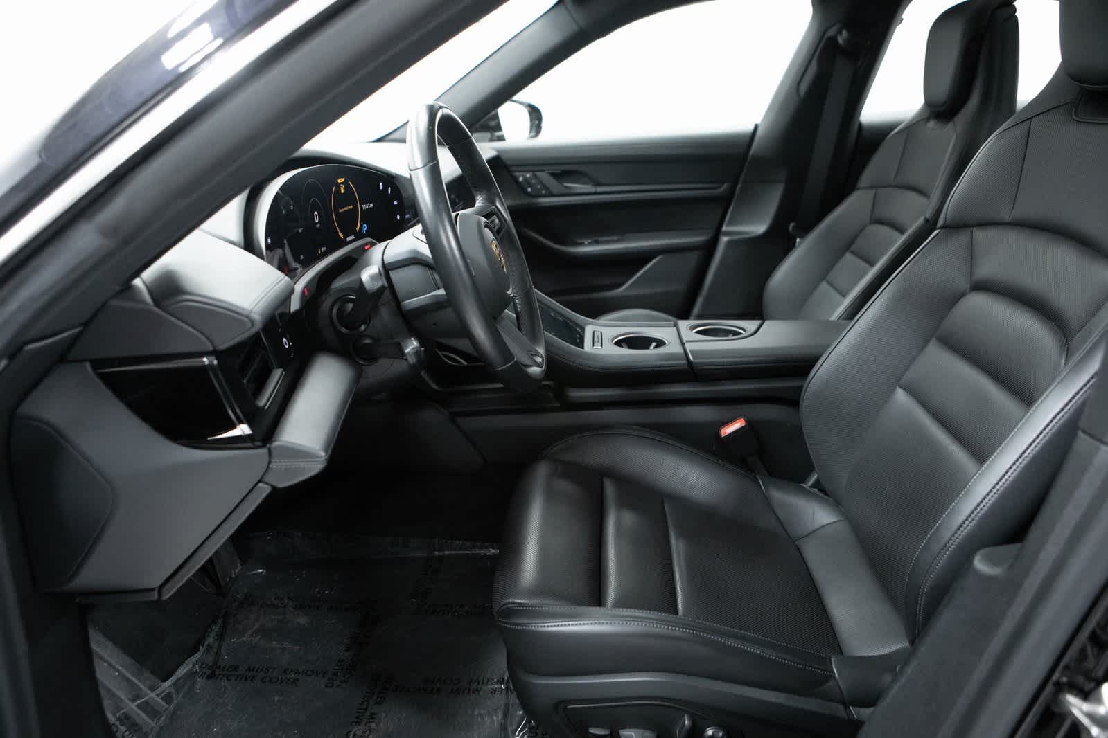 Thumbnail: 2022 Porsche Taycan - 16