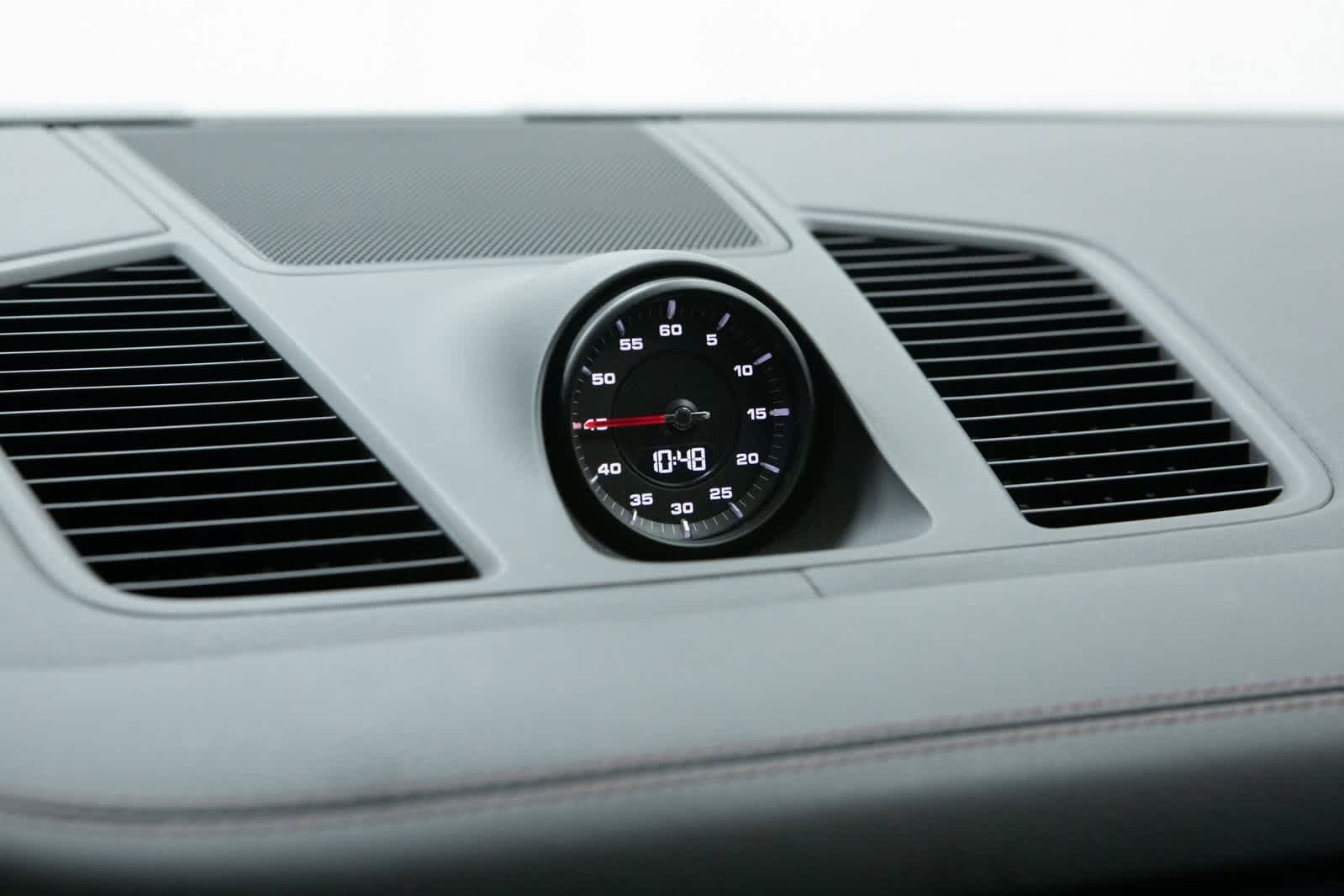 Thumbnail: 2022 Porsche Cayenne - 18