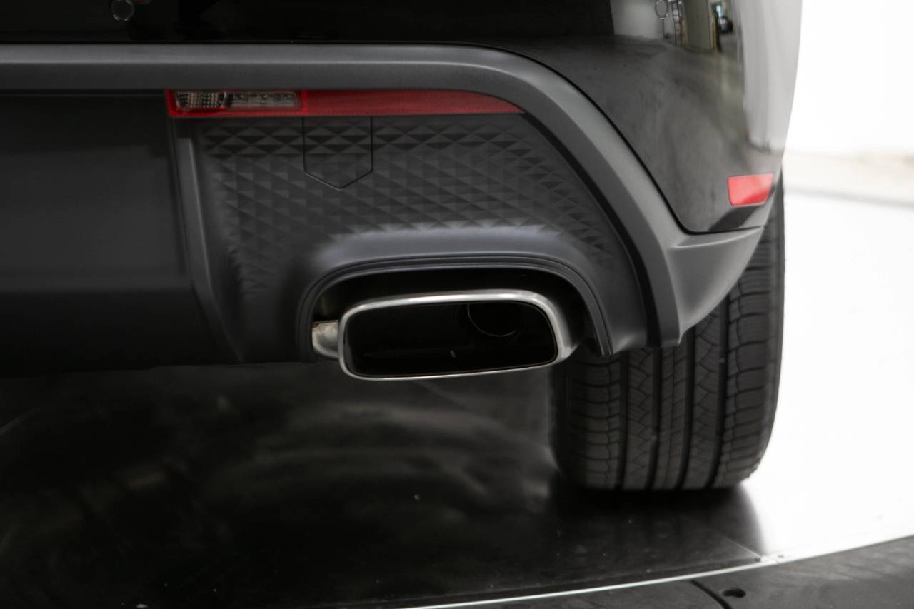 Thumbnail: 2026 Porsche Macan - 17
