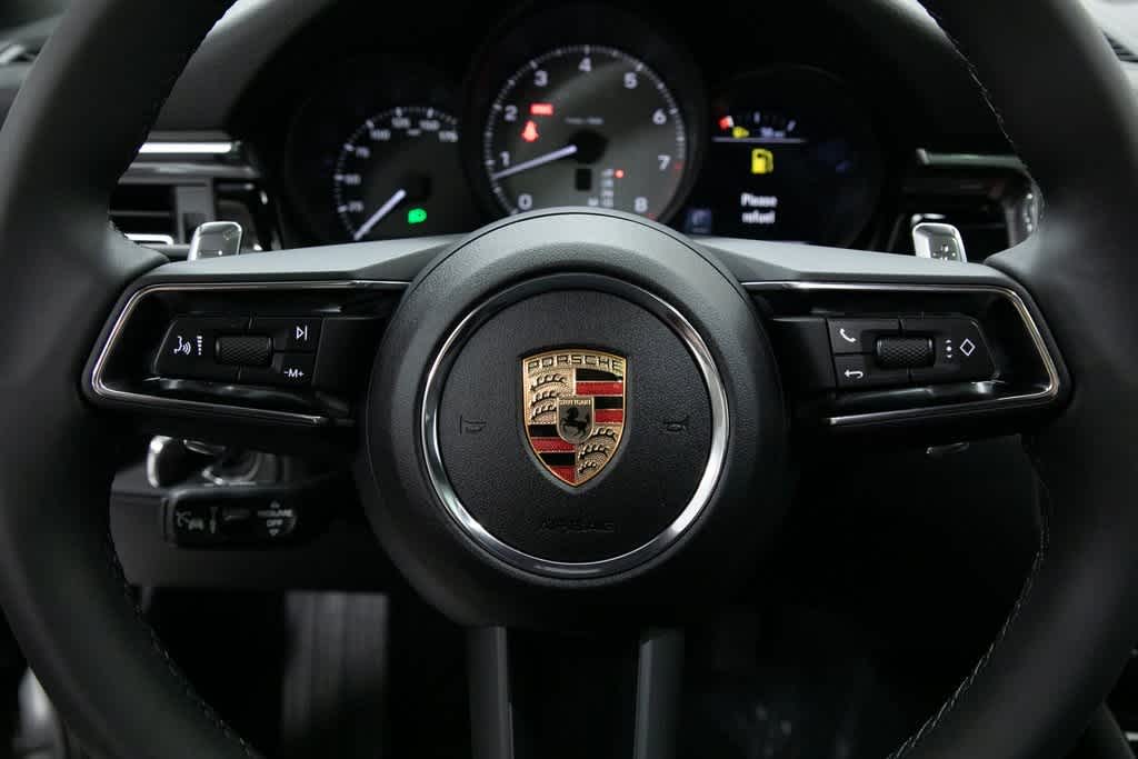 Thumbnail: 2025 Porsche Macan - 14
