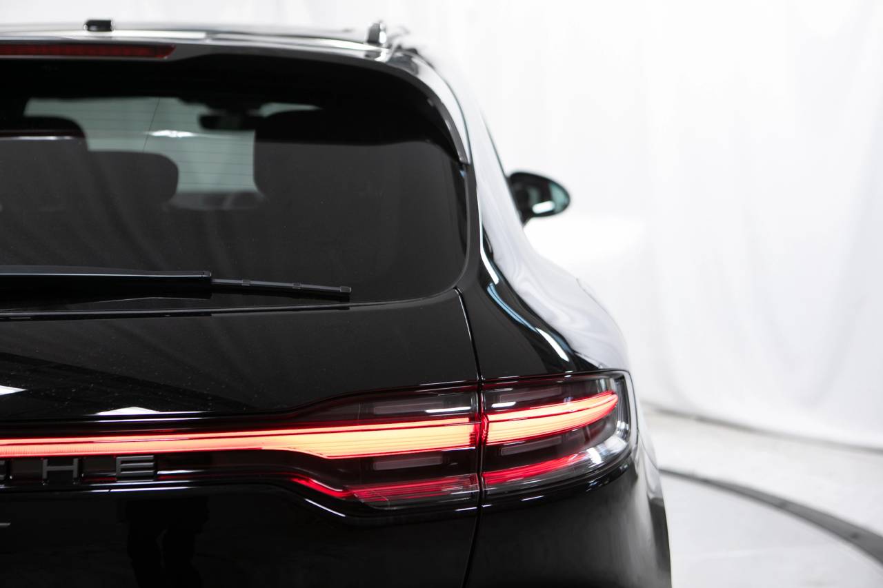 Thumbnail: 2026 Porsche Macan - 18