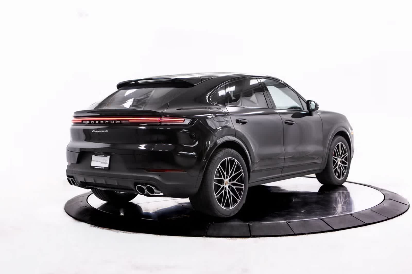 Thumbnail: 2026 Porsche Cayenne - 6