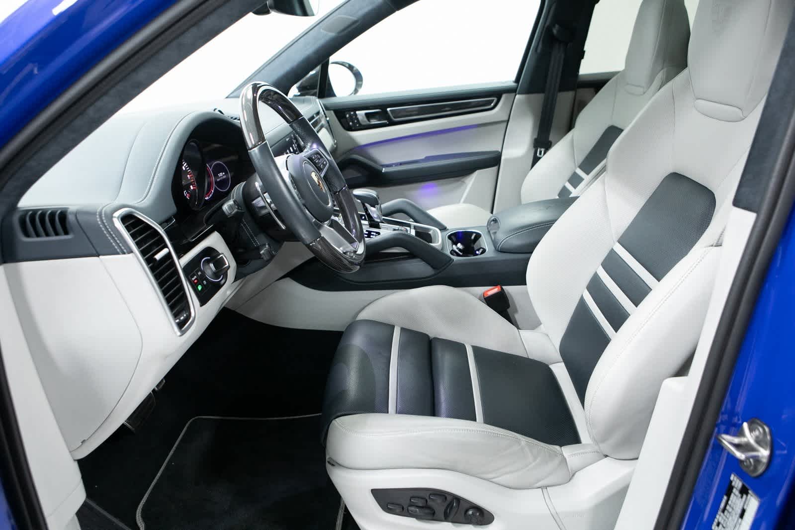 Thumbnail: 2023 Porsche Cayenne - 16