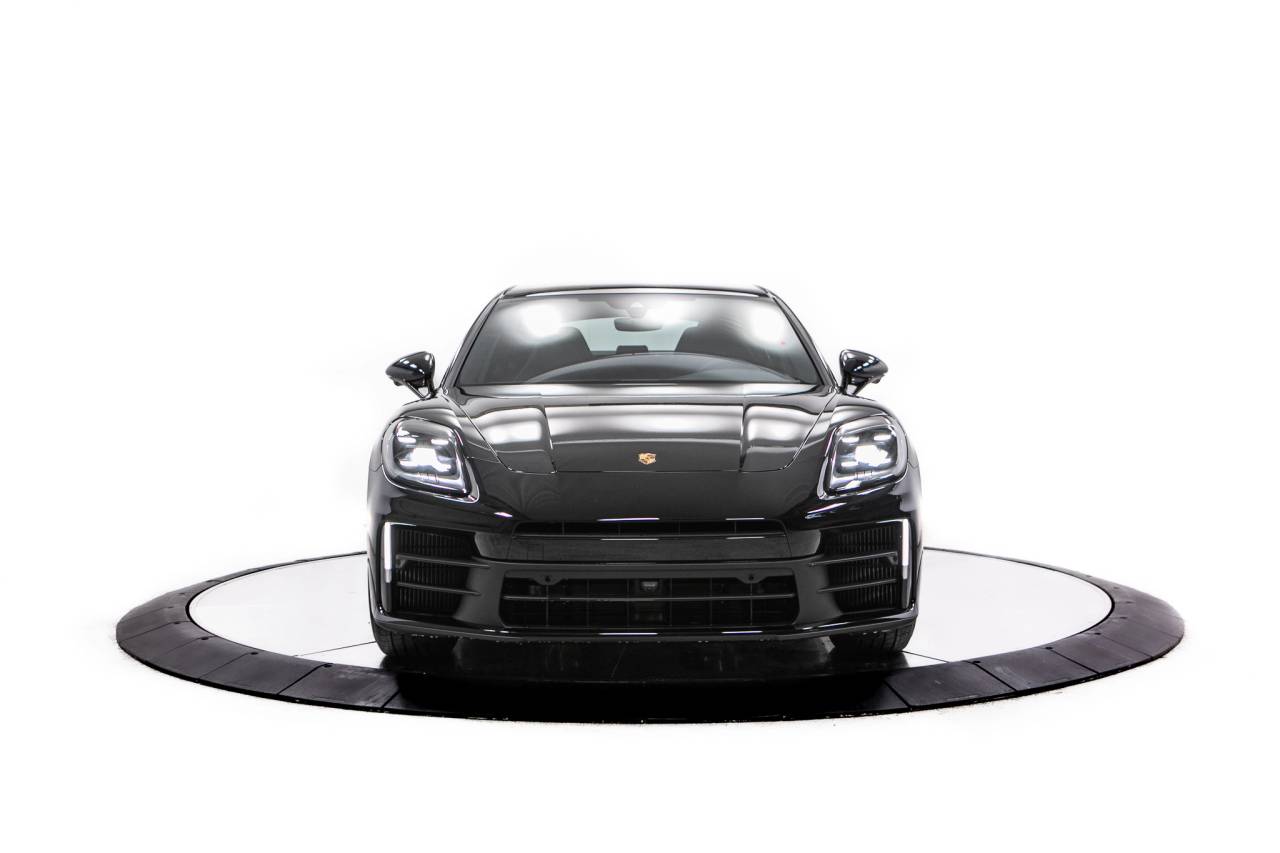 Thumbnail: 2026 Porsche Panamera - 10