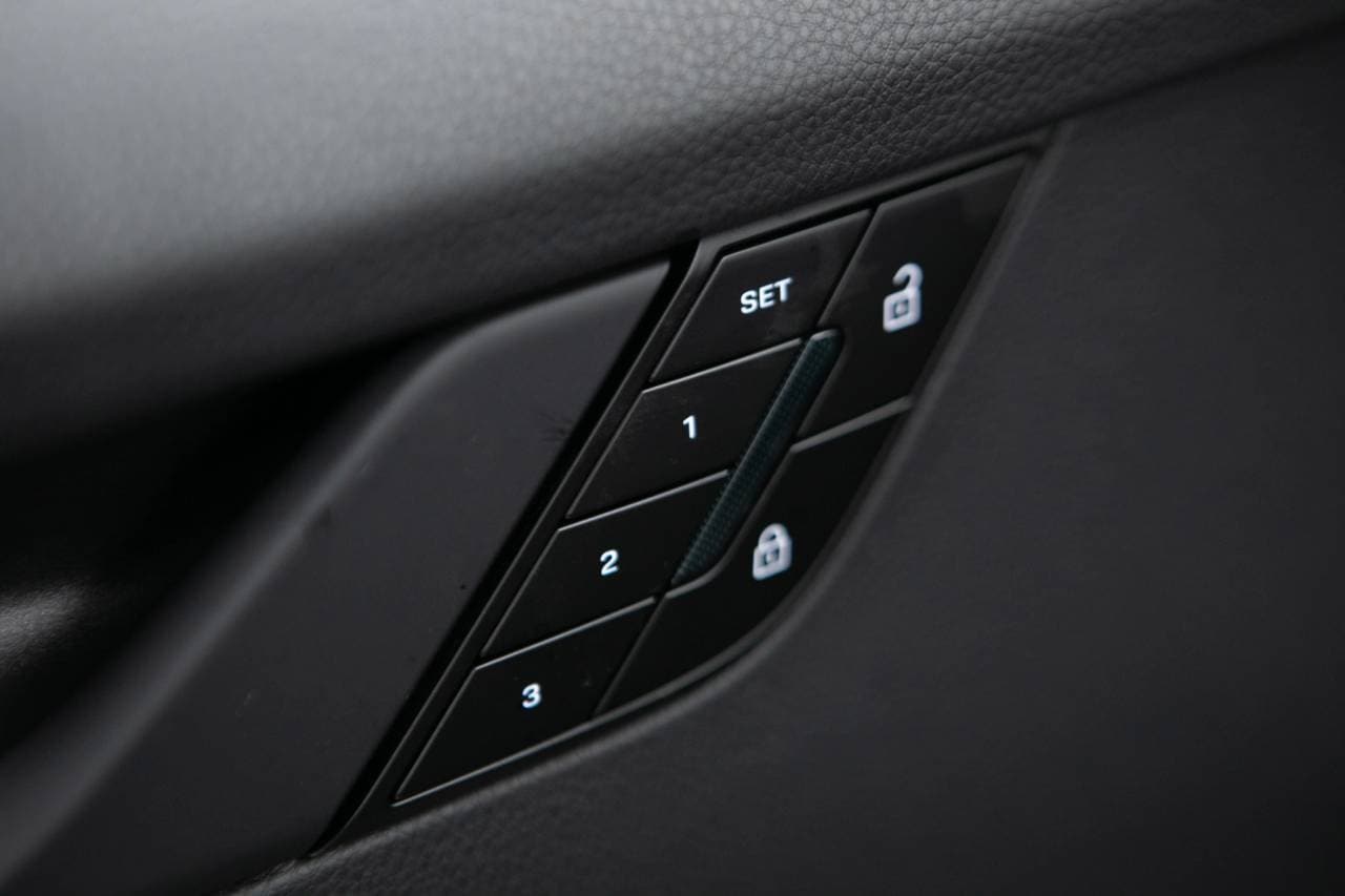 Thumbnail: 2026 Porsche 911 - 26