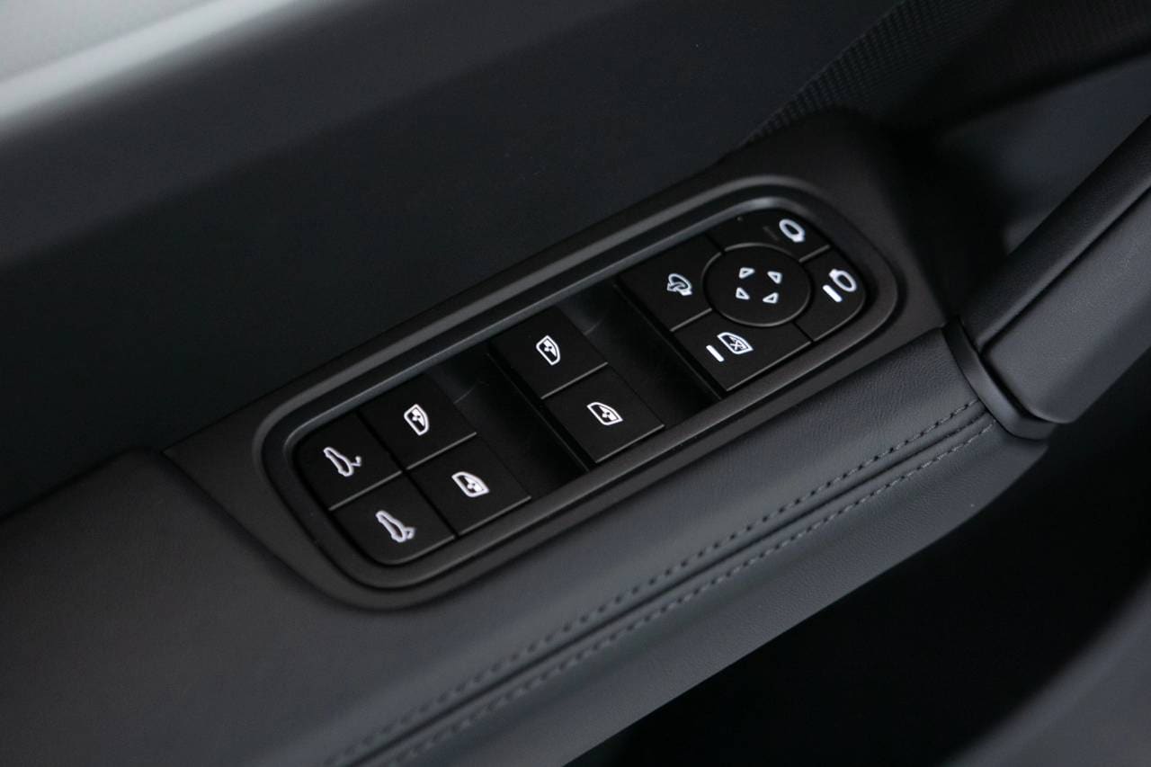 Thumbnail: 2026 Porsche  - 25