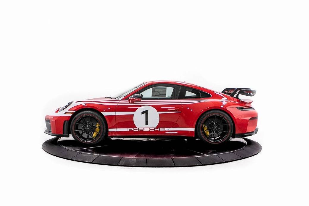 Thumbnail: 2026 Porsche 911 - 2