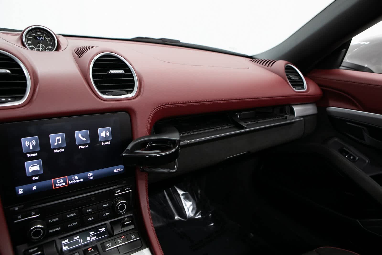 Thumbnail: 2022 Porsche  - 24