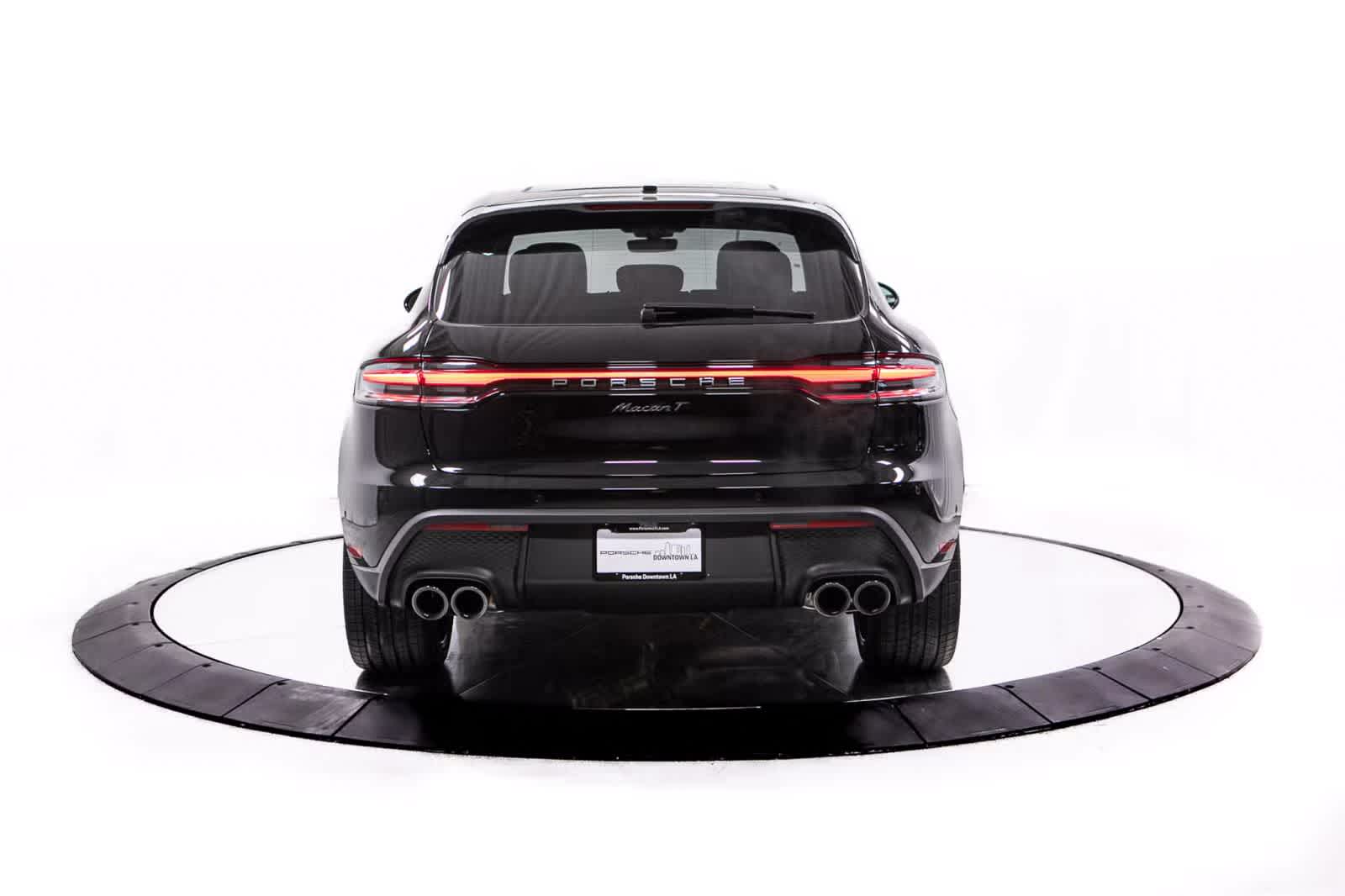 Thumbnail: 2026 Porsche Macan - 6