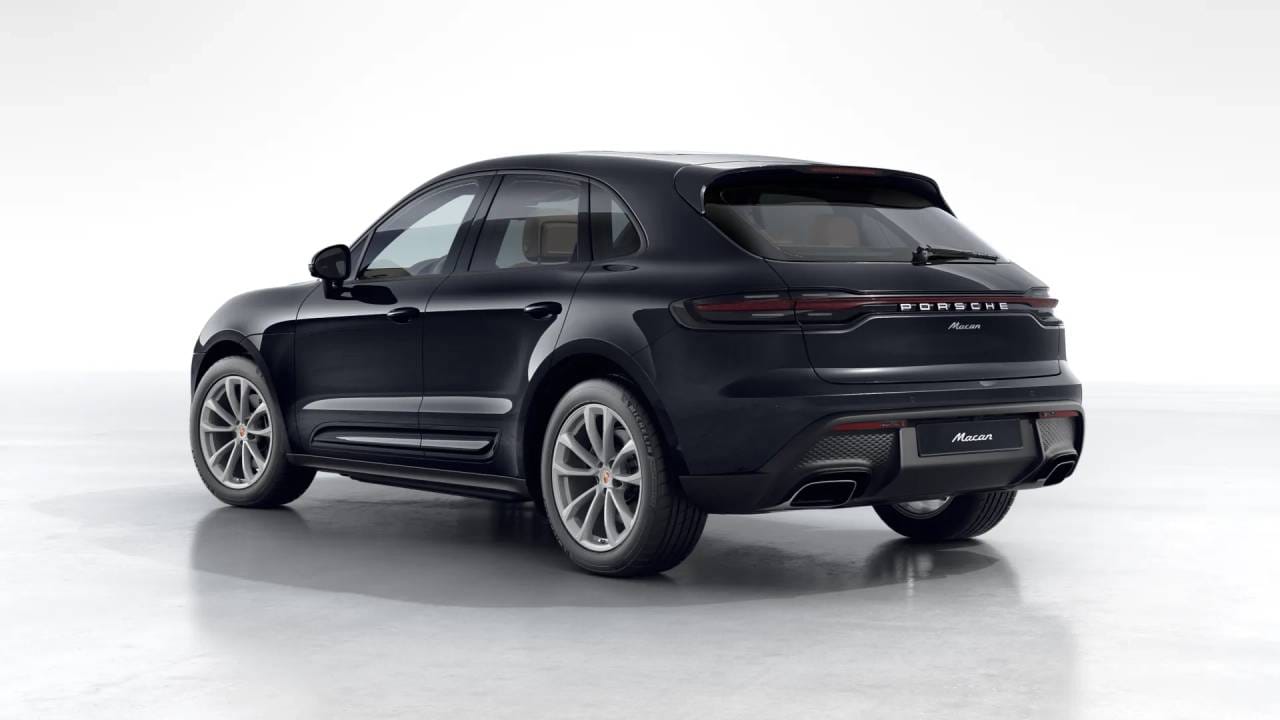 Thumbnail: 2026 Porsche Macan - 3