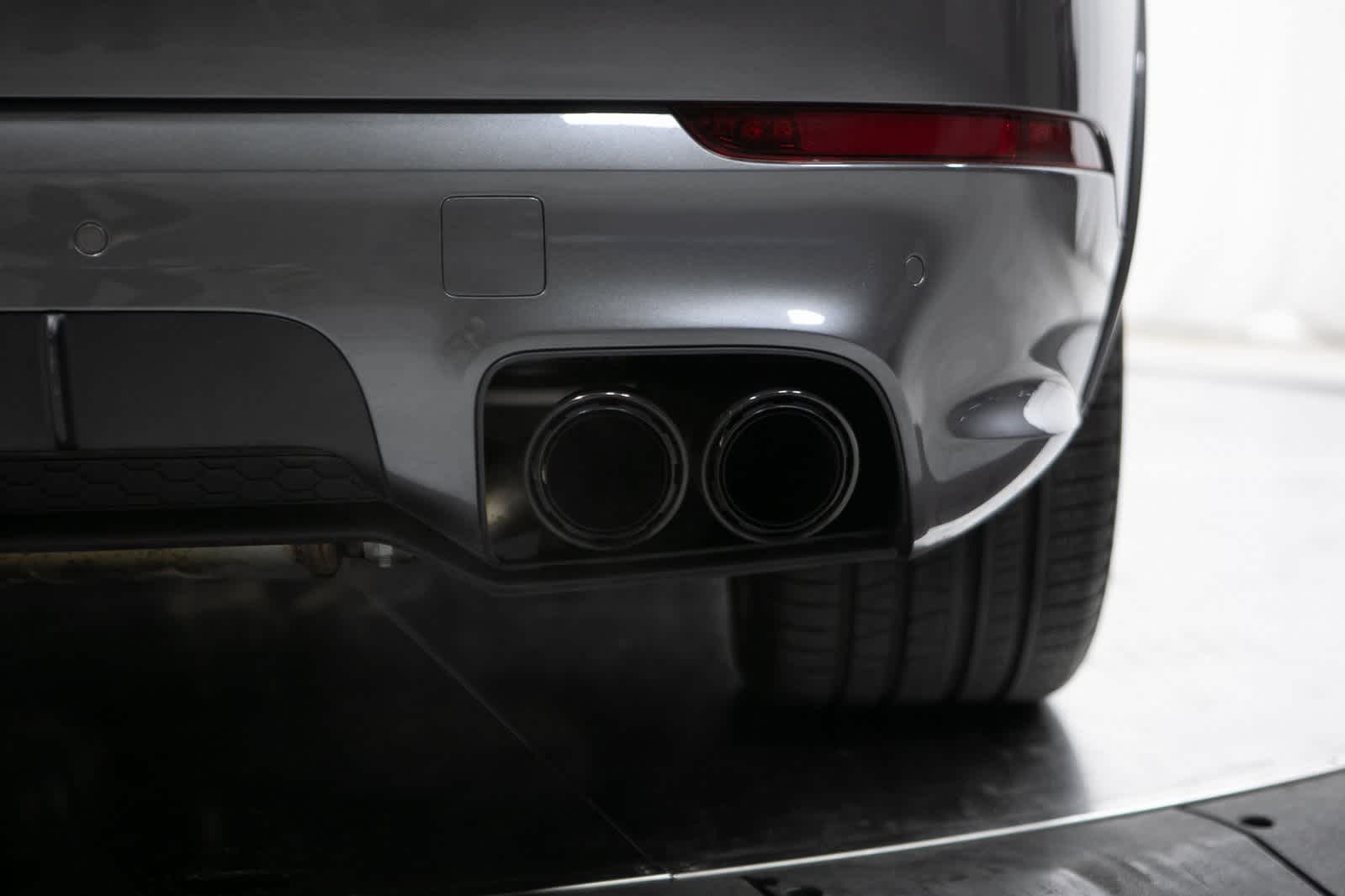 Thumbnail: 2023 Porsche Cayenne - 37