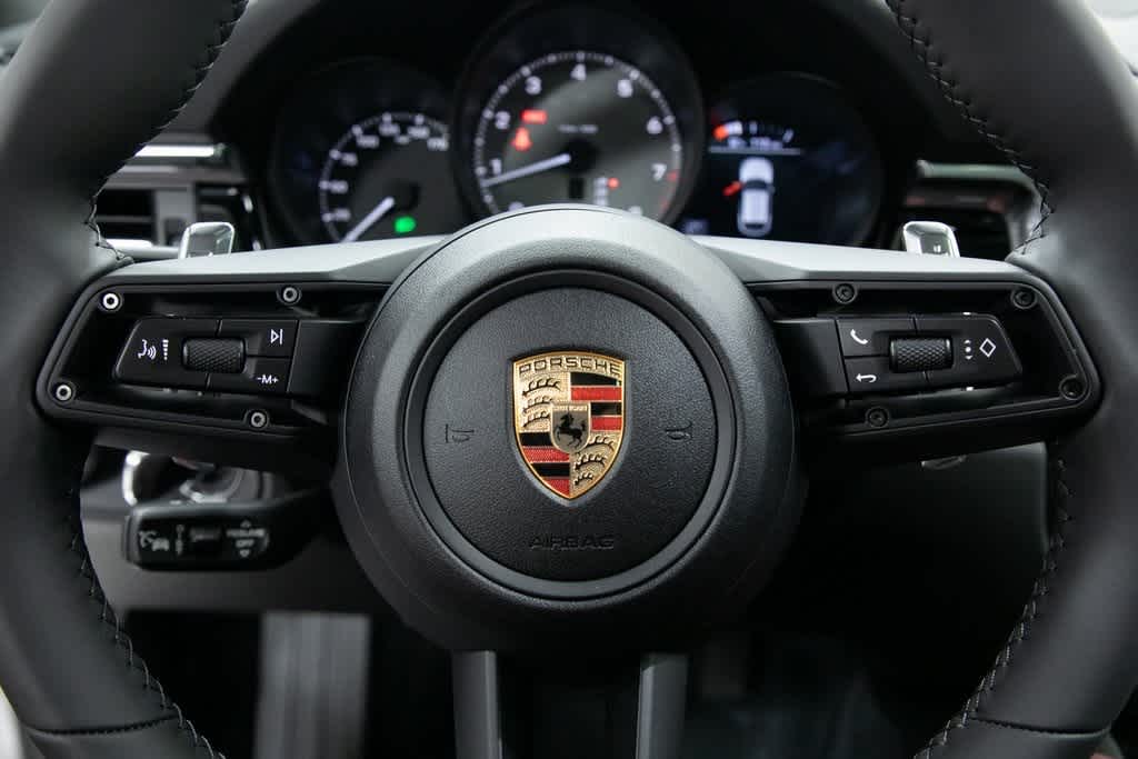 Thumbnail: 2025 Porsche Macan - 14