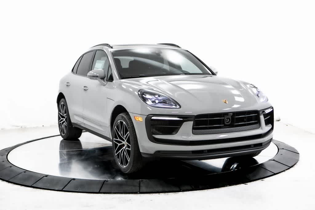 Thumbnail: 2025 Porsche Macan - 9