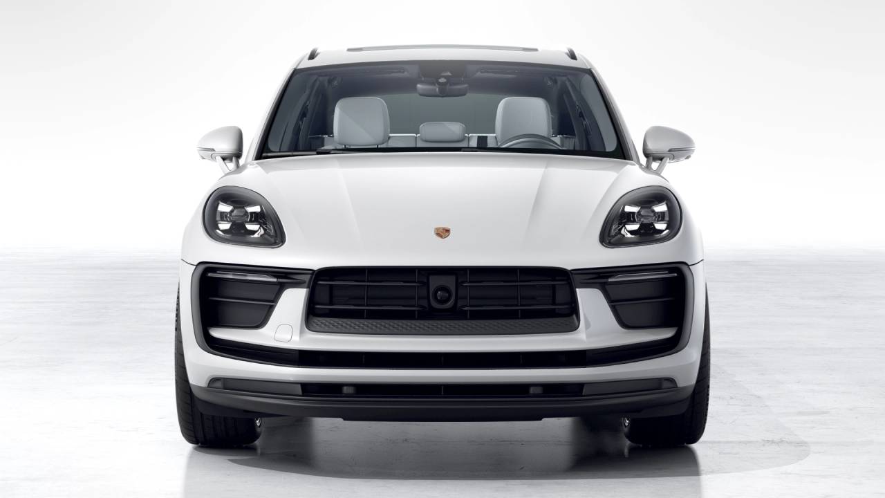 Thumbnail: 2026 Porsche Macan - 8