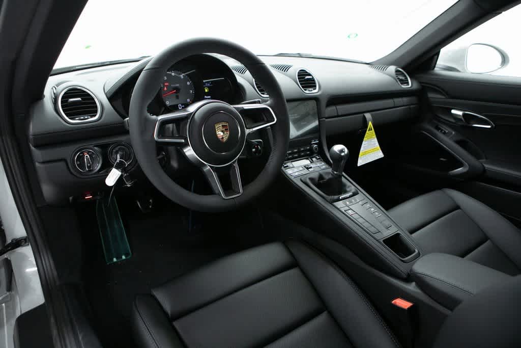 Thumbnail: 2025 Porsche 718 Cayman - 4