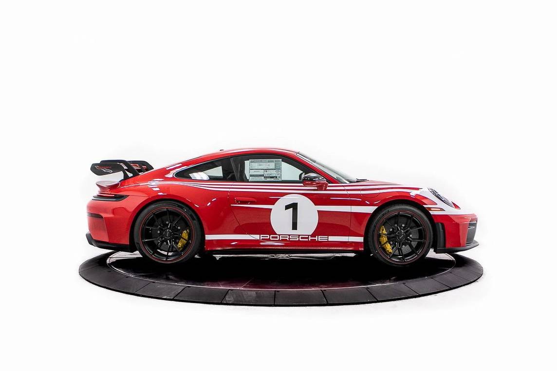 Thumbnail: 2026 Porsche 911 - 8